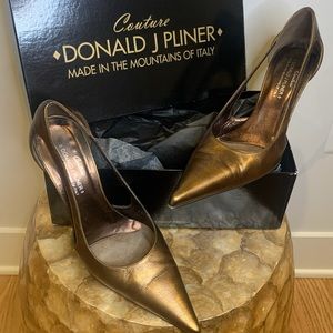 Bronze Donald J Pliner heels. Size: 9.5